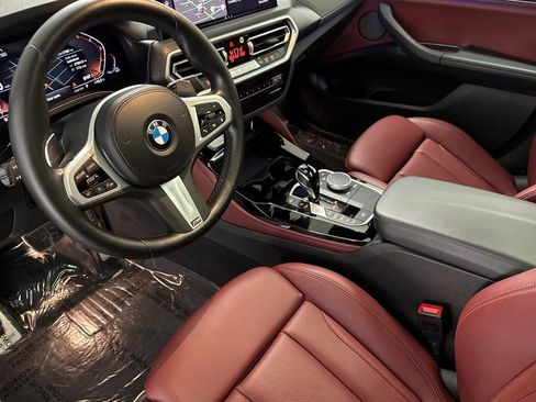 Used 2023 BMW X4 xDrive30i w/ M Sport Package image 4