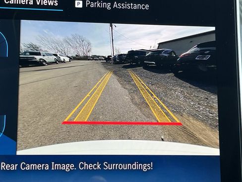 Used 2025 Mercedes-Benz GLC 300 image 33