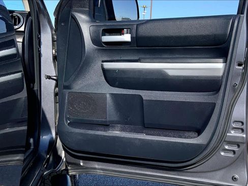 Used 2016 Toyota Tundra SR5 image 21