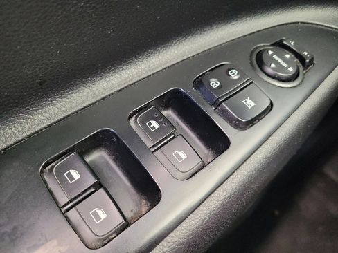 Used 2019 Kia Rio S FWD image 27
