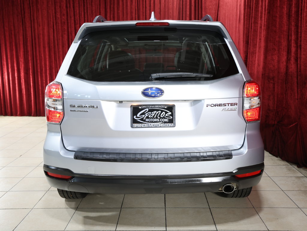 Used 2016 Subaru Forester 2.5i Touring AWD/4WD image 10