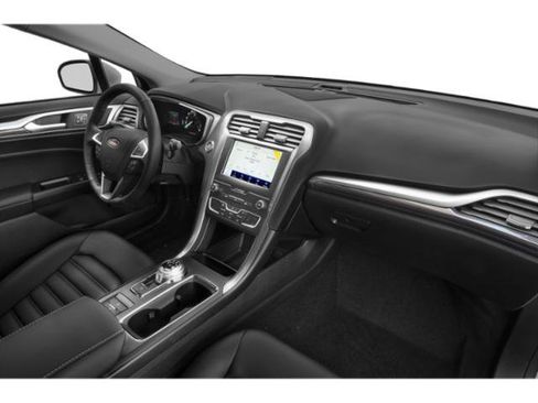 Used 2020 Ford Fusion SEL FWD image 18