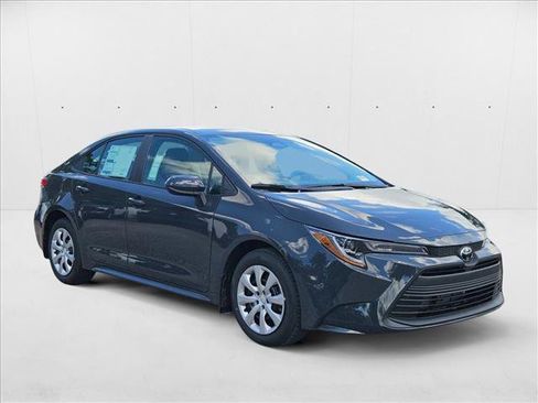 New 2025 Toyota Corolla LE image 6