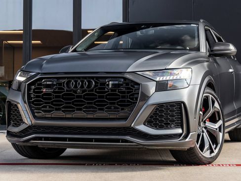 Used 2021 Audi RS Q8 w/ Carbon Optic Package AWD/4WD image 3
