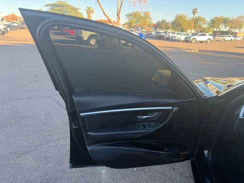 Used 2018 BMW 330i Sedan w/ Convenience Package image 21