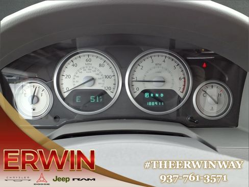 Used 2010 Chrysler Town & Country Touring FWD image 16