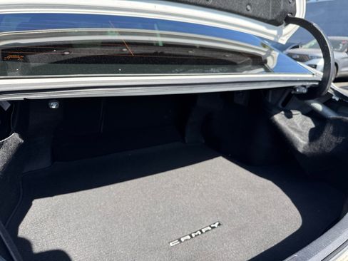 Used 2019 Toyota Camry SE w/ Carpet Mat Package FWD image 17