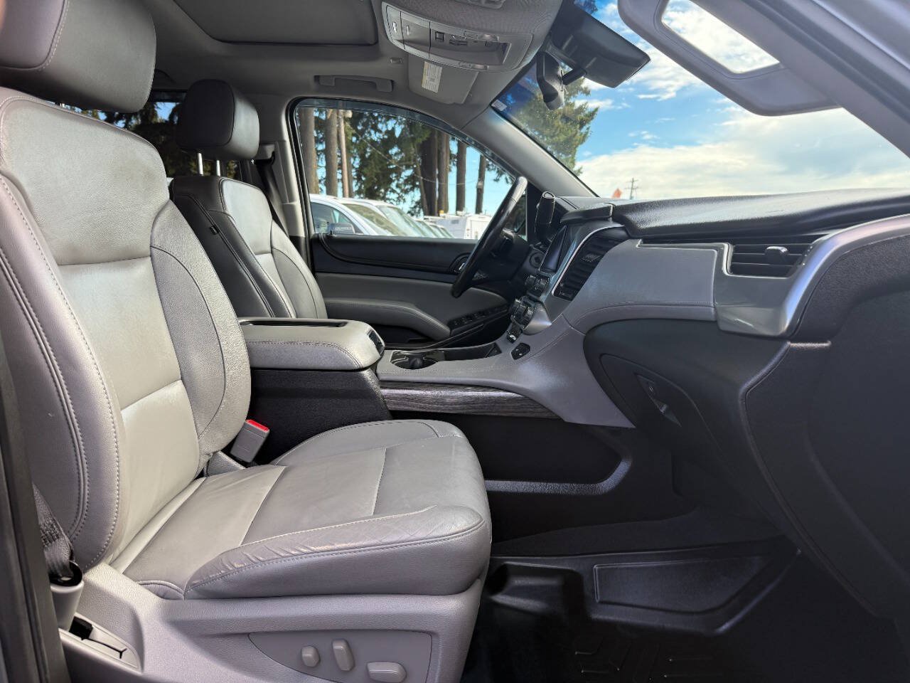 Used 2019 Chevrolet Suburban LT AWD/4WD image 20