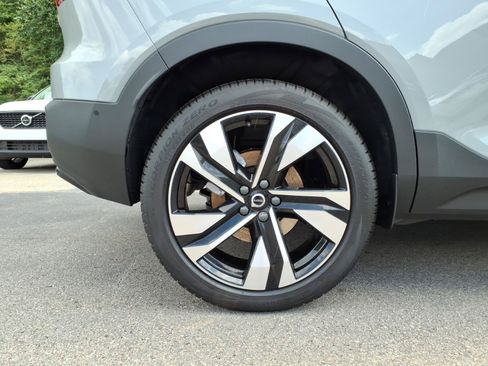 New 2026 Volvo XC40 B5 Ultra w/ Protection Package Premier AWD/4WD image 3