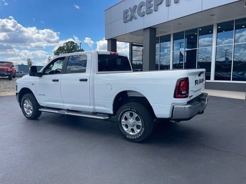 Used 2025 RAM 2500 Big Horn AWD/4WD image 3