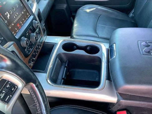 Used 2018 RAM 2500 Laramie AWD/4WD image 23