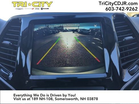 Used 2019 Jeep Cherokee Limited w/ Trailer Tow Group image 27