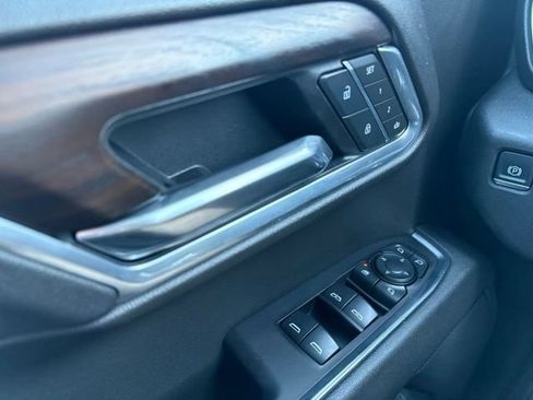 Used 2025 GMC Sierra 1500 SLT AWD/4WD image 20