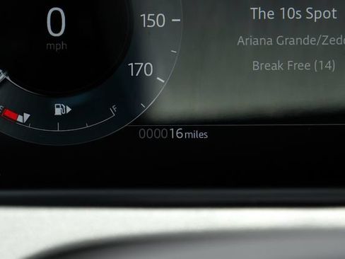 New 2026 Land Rover Range Rover Velar Belgravia AWD/4WD image 23