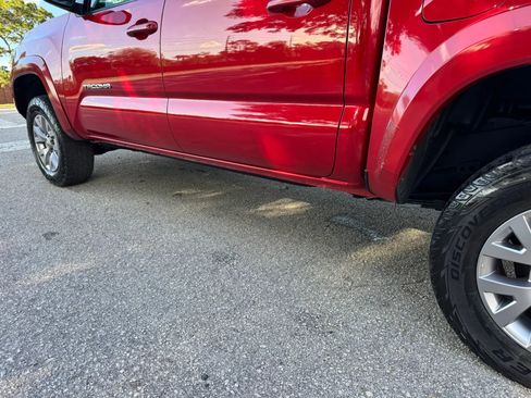 Used 2017 Toyota Tacoma SR5 w/ Tow Package image 19