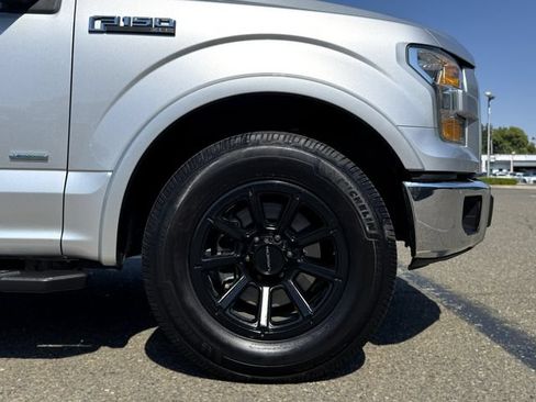 Used 2015 Ford F150 XLT w/ Equipment Group 302A Luxury RWD image 10