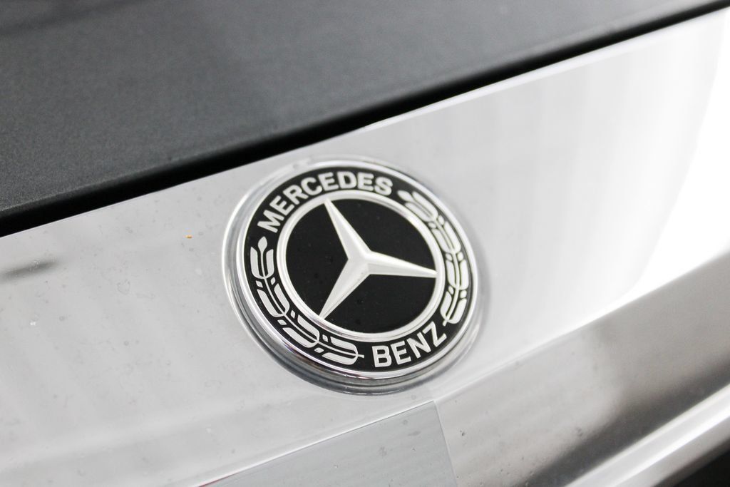 Used 2018 Mercedes-Benz S 560 Sedan image 40