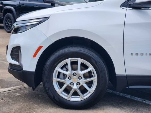 Used 2024 Chevrolet Equinox LT AWD/4WD image 8