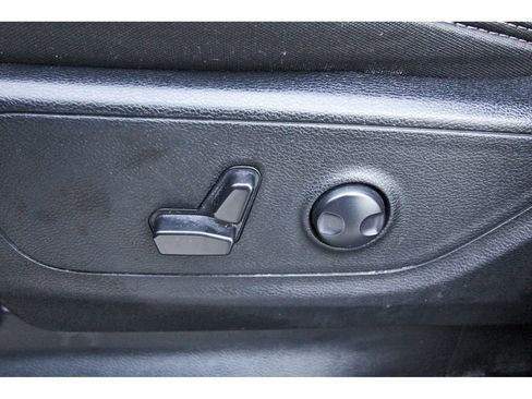 Used 2023 RAM 1500 Big Horn AWD/4WD image 29