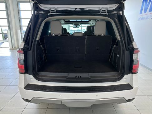 Used 2019 Ford Expedition Limited w/ Equipment Group 301A AWD/4WD image 7