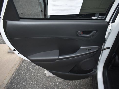 Used 2023 Hyundai Kona SEL AWD/4WD image 21