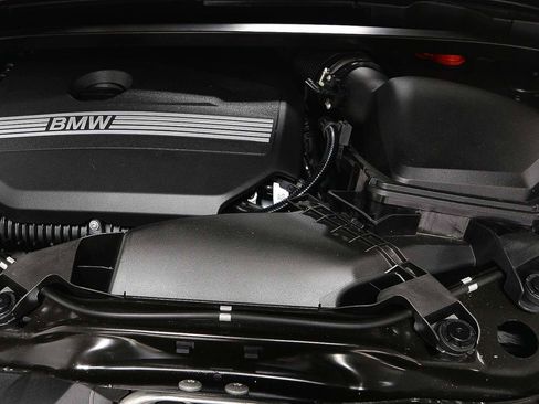 Used 2025 BMW X1 xDrive28i w/ M Sport Package AWD/4WD image 17