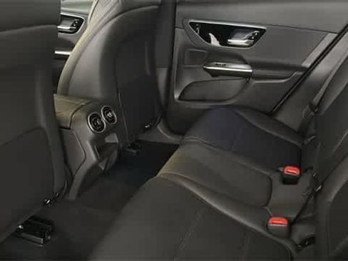 Certified 2025 Mercedes-Benz GLC 300 4MATIC image 28