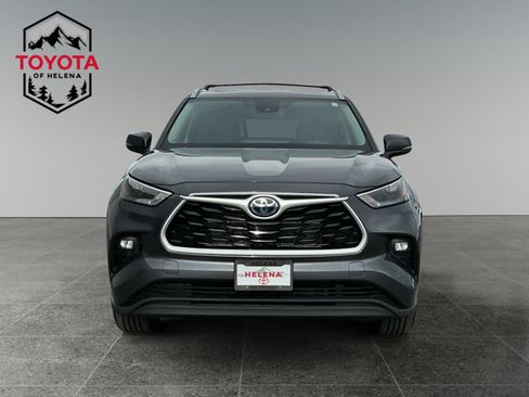 Used 2023 Toyota Highlander XLE AWD/4WD image 8