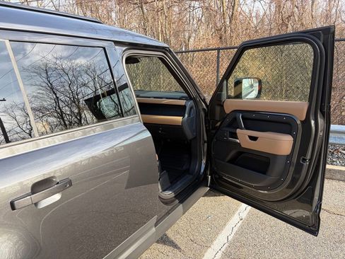 New 2026 Land Rover Defender 110 S AWD/4WD image 14