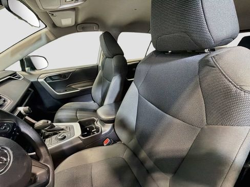 Used 2022 Toyota RAV4 LE AWD/4WD image 19