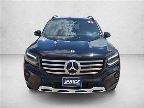 Used 2025 Mercedes-Benz GLB 250 image 2