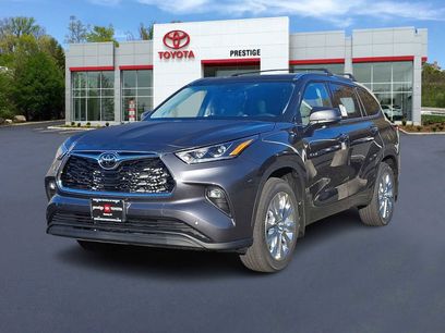 New 2025 Toyota Highlander Limited