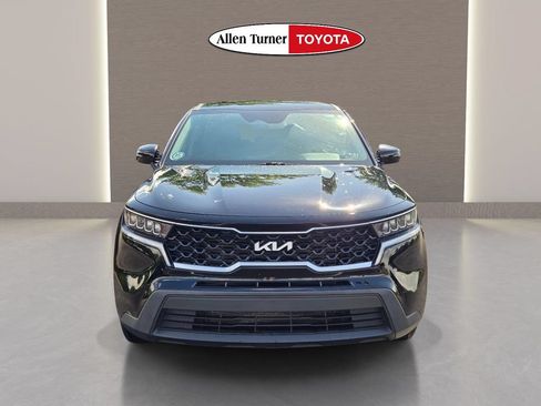 Used 2023 Kia Sorento LX FWD image 3