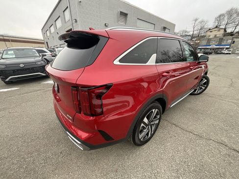 Used 2023 Kia Sorento SX Prestige image 8