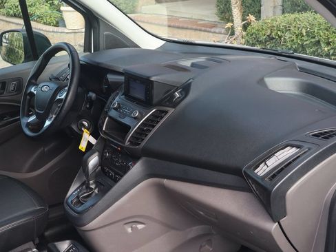 Used 2021 Ford Transit Connect XL FWD image 40