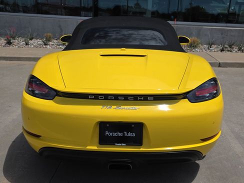 Used 2019 Porsche 718 Boxster RWD image 6