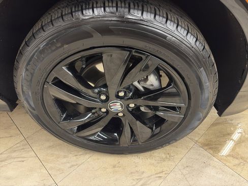 Used 2024 Buick Encore GX Sport Touring image 9