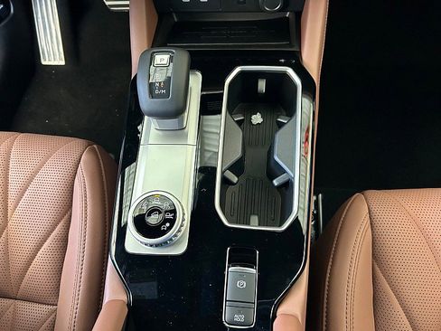 New 2025 Mitsubishi Outlander SEL image 25