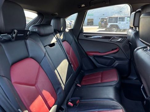 Used 2017 Porsche Macan S image 20
