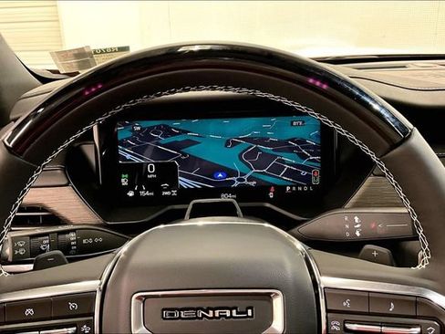 Used 2025 GMC Acadia Denali w/ Super Cruise Package image 29