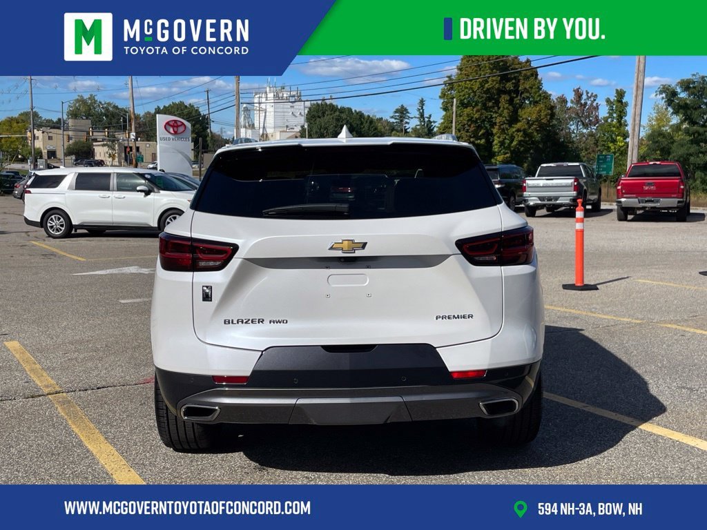 Used 2024 Chevrolet Blazer Premier w/ Driver Confidence II Package AWD/4WD image 4