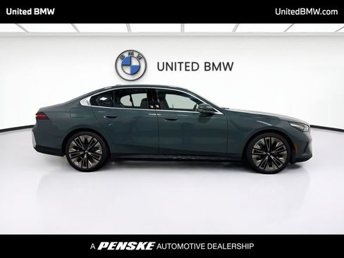 Certified 2026 BMW 530i RWD image 4