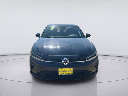 Used 2025 Volkswagen Jetta Sport FWD image 2