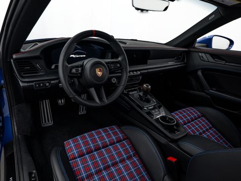 Certified 2026 Porsche 911 Carrera T RWD image 4