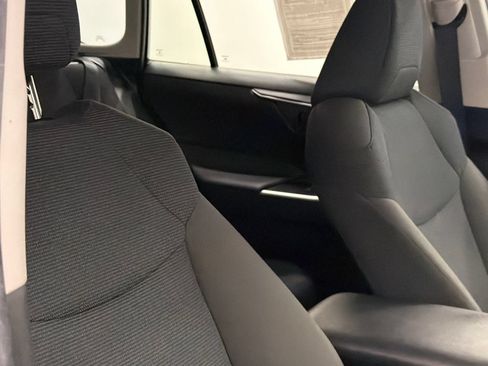 Used 2023 Toyota RAV4 LE AWD/4WD image 9