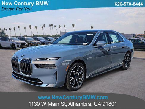 New 2025 BMW i7 eDrive50 w/ Premium Package image 1