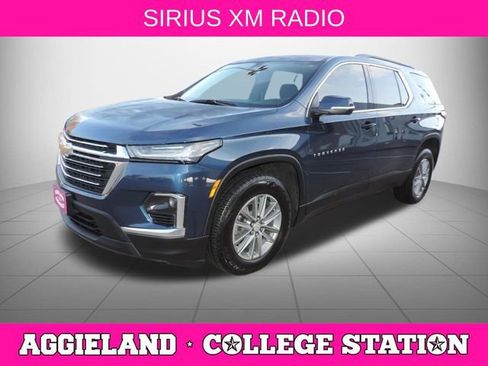 Used 2023 Chevrolet Traverse LT image 8