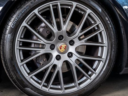 Used 2023 Porsche Panamera Platinum Edition image 10