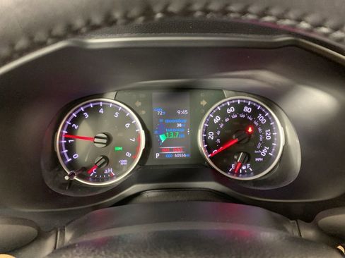 Used 2021 Toyota RAV4 XLE Premium AWD/4WD image 20