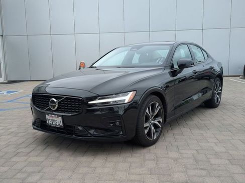 Certified 2025 Volvo S60 B5 Plus AWD/4WD image 7